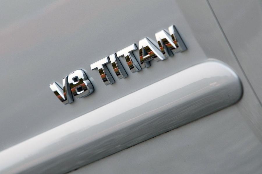  Nissan Titan 2012 года  (фото 22 из 26)